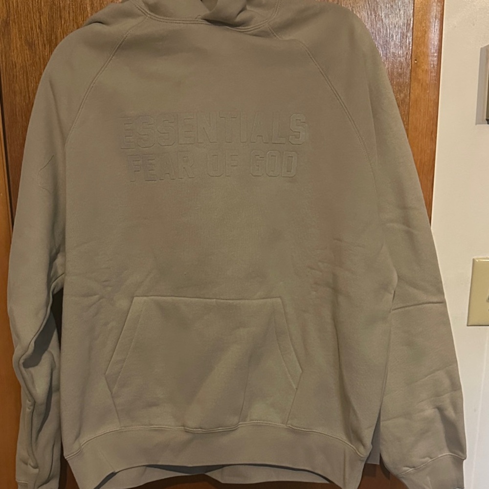 Essentials Fear of God Hoodie NWT- size Medium- color: smoke